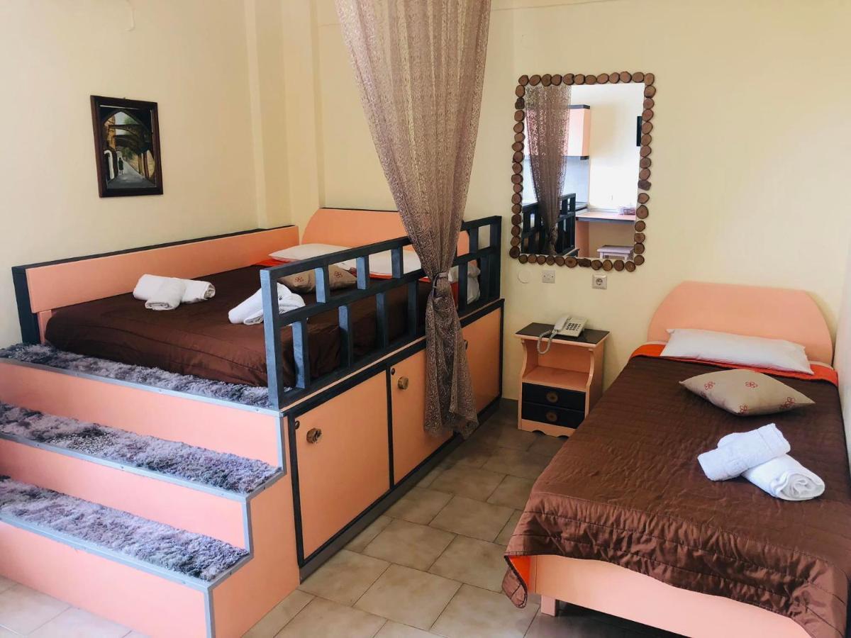 Takis Hotel Apartments إياليسوس المظهر الخارجي الصورة