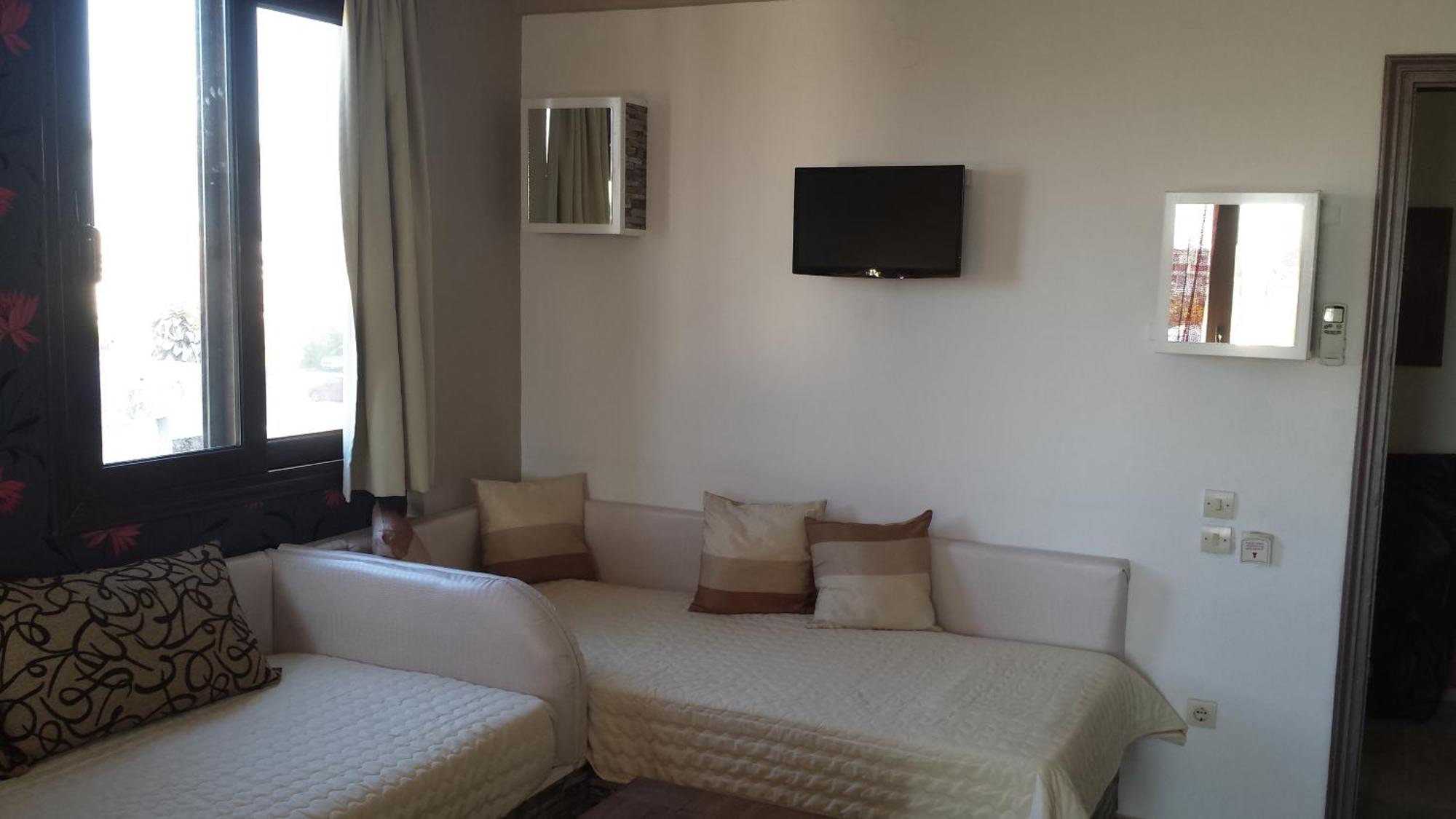 Takis Hotel Apartments إياليسوس المظهر الخارجي الصورة