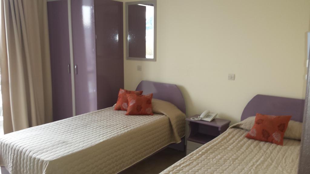 Takis Hotel Apartments إياليسوس المظهر الخارجي الصورة