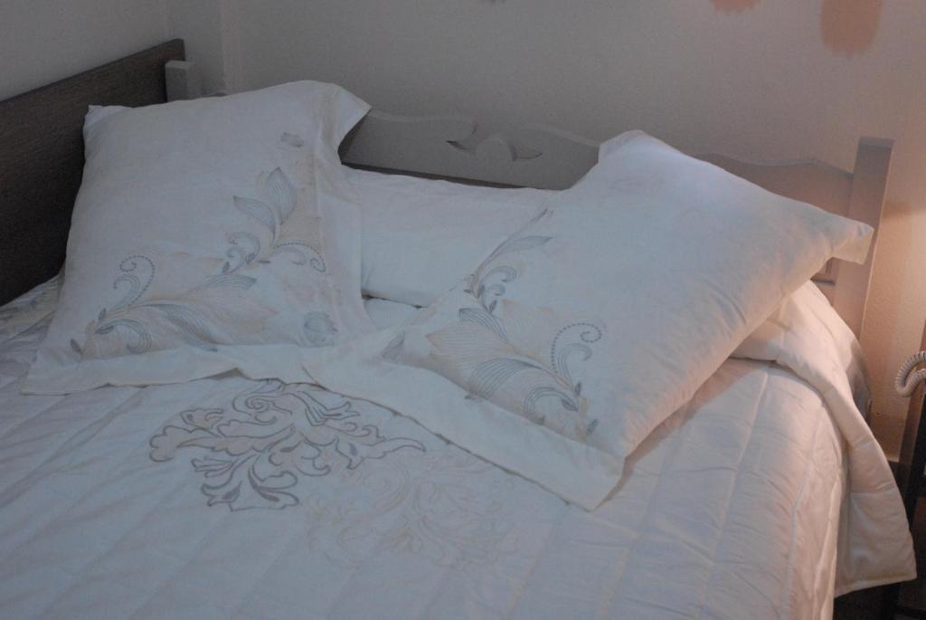 Takis Hotel Apartments إياليسوس الغرفة الصورة