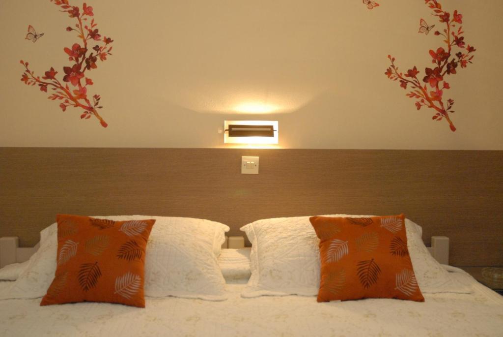 Takis Hotel Apartments إياليسوس الغرفة الصورة