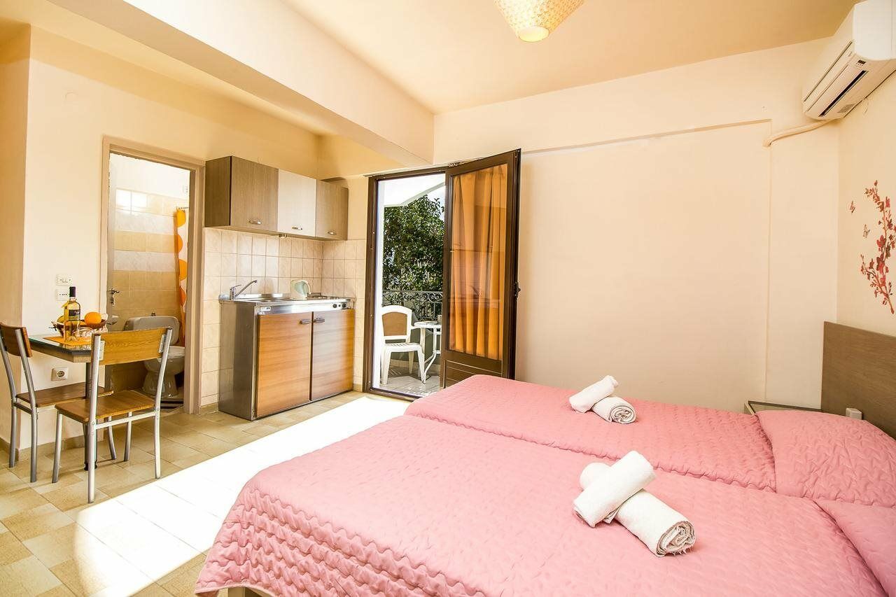 Takis Hotel Apartments إياليسوس المظهر الخارجي الصورة